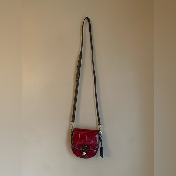 Dooney and Bourke Red Faux Crocodile Embossed Small Mini Crossbody Purse - Picture 2 of 10